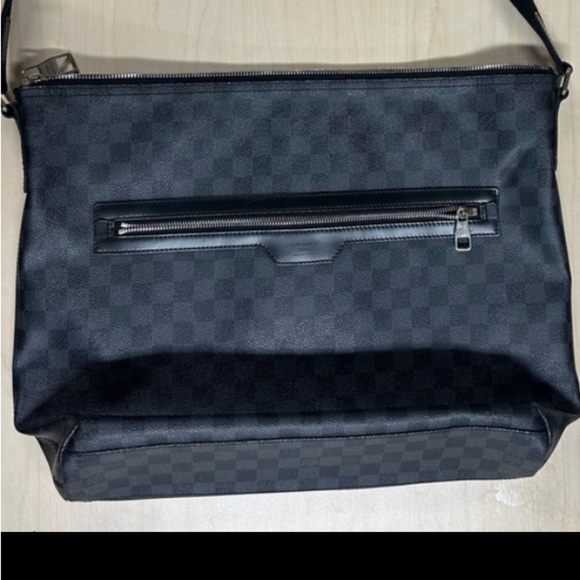 WOW POSHMARK - Authentic GM Louis Vuitton Damier Graphite Mick - Picture 16 of 16